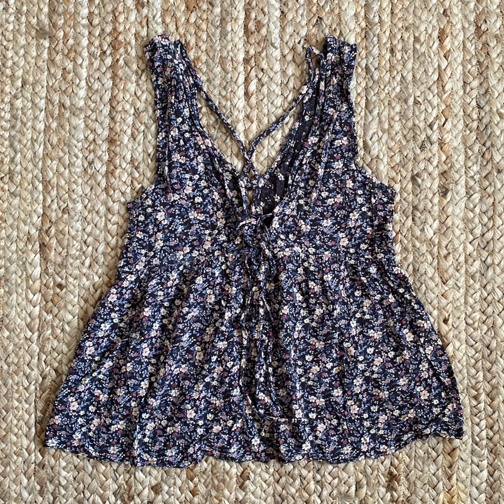 American Eagle Cropped Floral Top